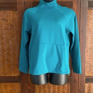 YOGALICIOUS - Green-Blue long sleeve NWOT